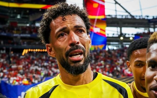 Kisah Haru Vozinha, Kiper 40 Tahun yang Mengguncang Piala Dunia